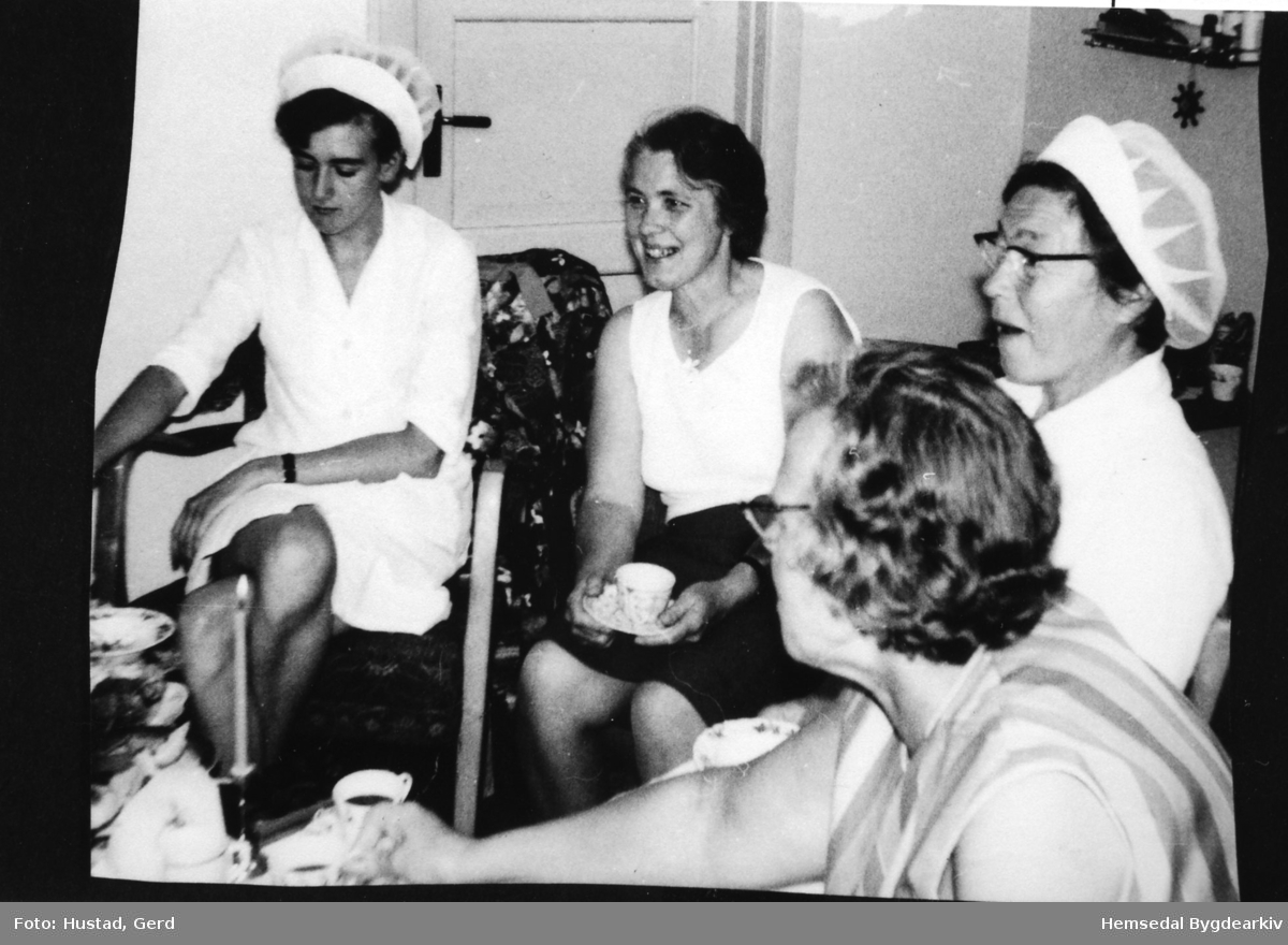 Tilsette ved Hemsedal Bygdaheim 1968-69.
Frå venstre: Signe Granli, Lina Gram, Kari Haug og Anne Aasheim