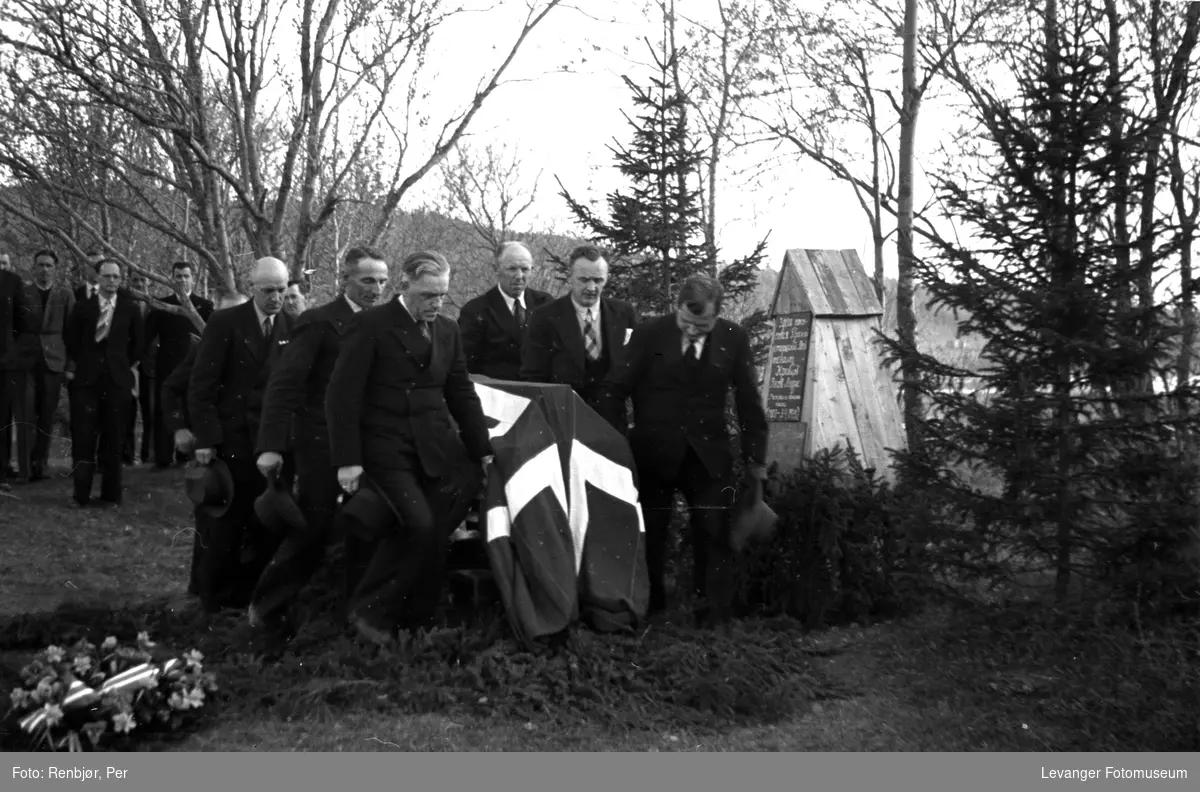Flytting av russiske, sovjetiske krigsfanger fra Moan i Levanger til Levanger kirkegård.