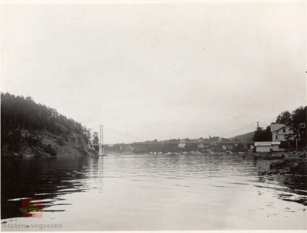 25.05.2015: "Ulvøybrua i Oslo. Hengebru som ble bygd i 1928." Informant til bildet er Vidar Iversen.