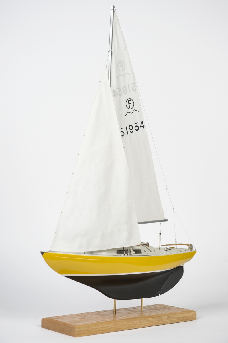 Modell i skala 1:20 av IF-båt.