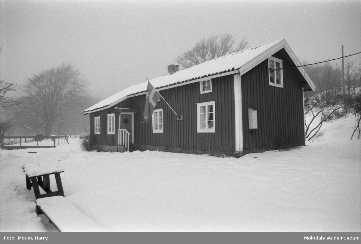 Söndagsträff på hembygdsgården i Långåker, Kållered, år 1985.

För mer information om bilden se under tilläggsinformation.