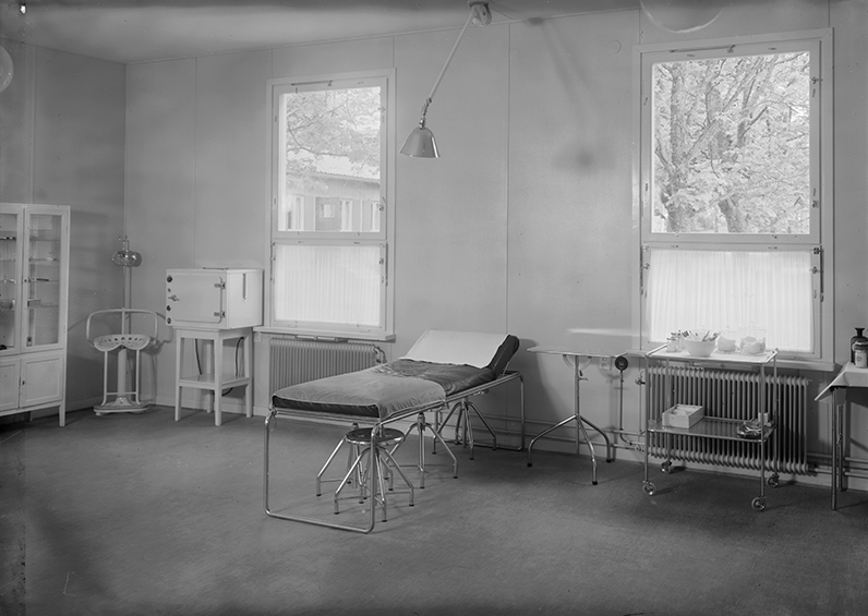 Operationsrum på sjukhuset på F 3 Malmen, 1943. Interiör.