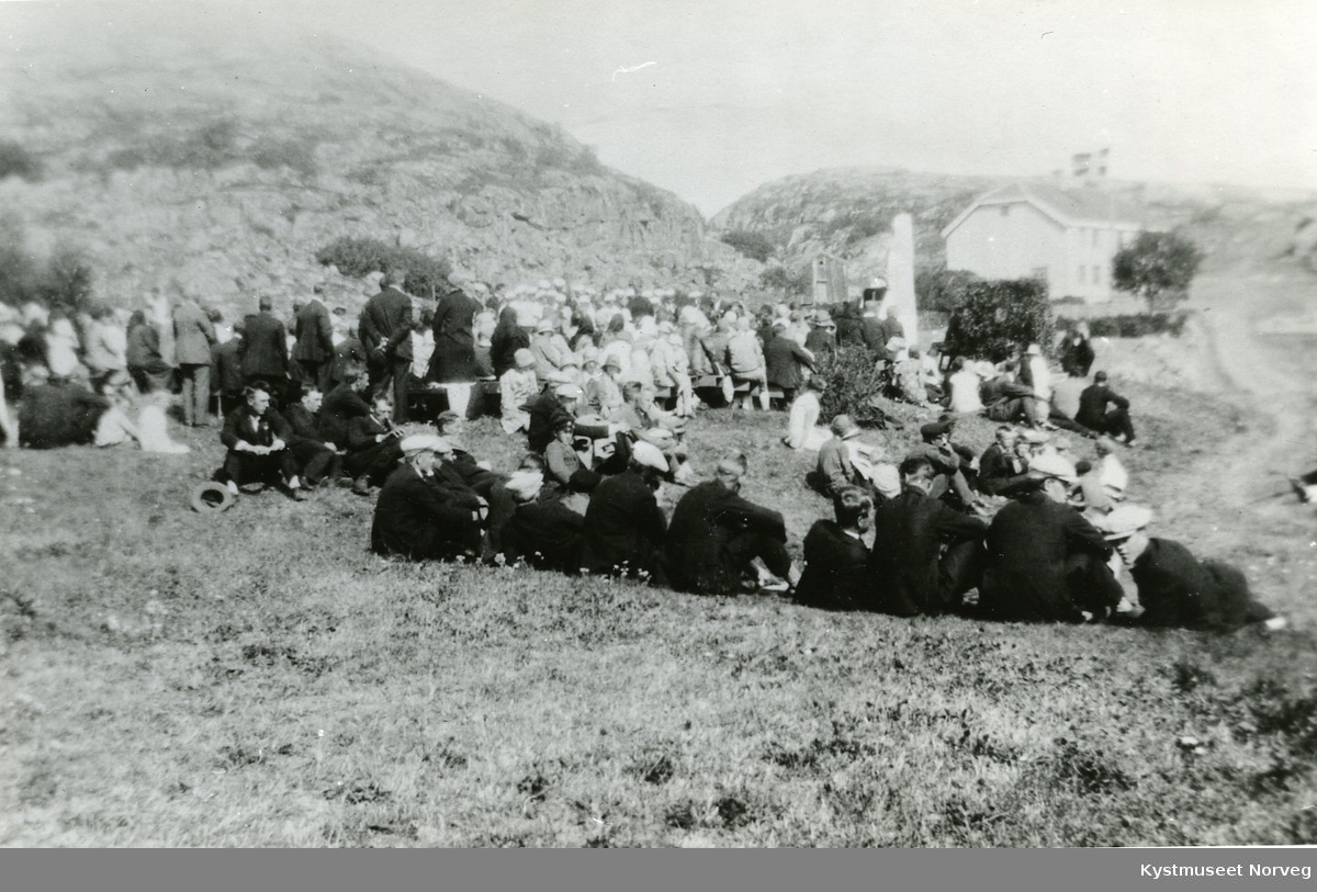 Forsamling ved Olsokgudtjeneste i Flatanger