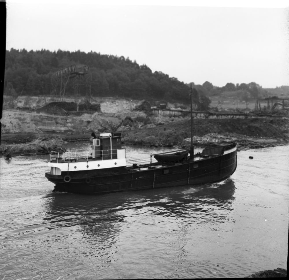 Raset vid Göta Cellulosa 7.6.1957. Båten Perle av Aalborg.