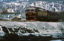 Nordlandsbanen, sørgående dagtog Ht 452, med Di 4 652 kjører