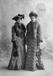 Emily Ida Eléonore (Bébé) Thams og hennes mor Eléonore, baro