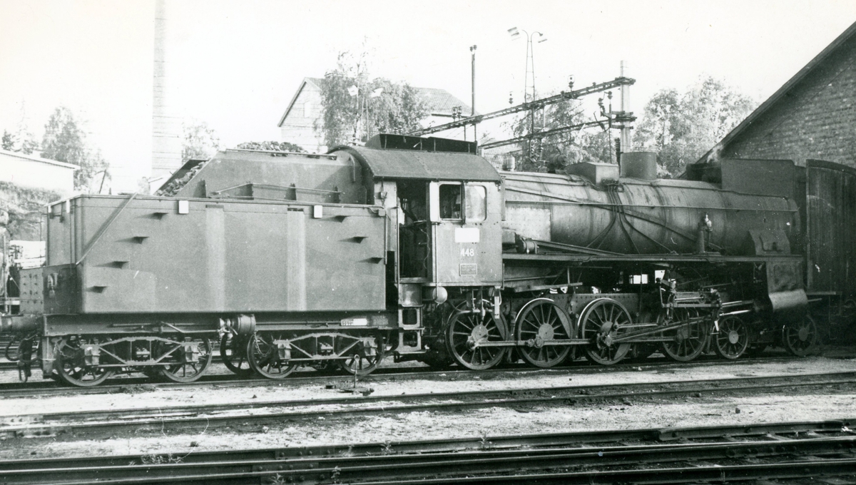Damplokomotiv type 31b 448 ved lokomotivstallen på Kongsvinger stasjon