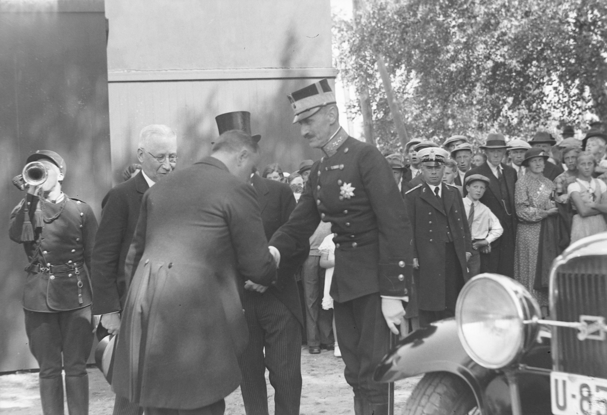Jubileumsutstillingen i Levanger 1936 - kong Haakon ankommer