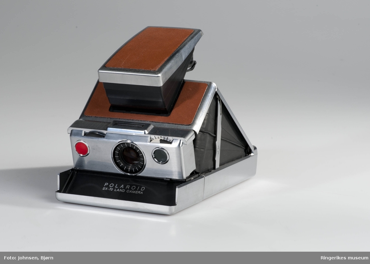 Polaroid SX70

1972