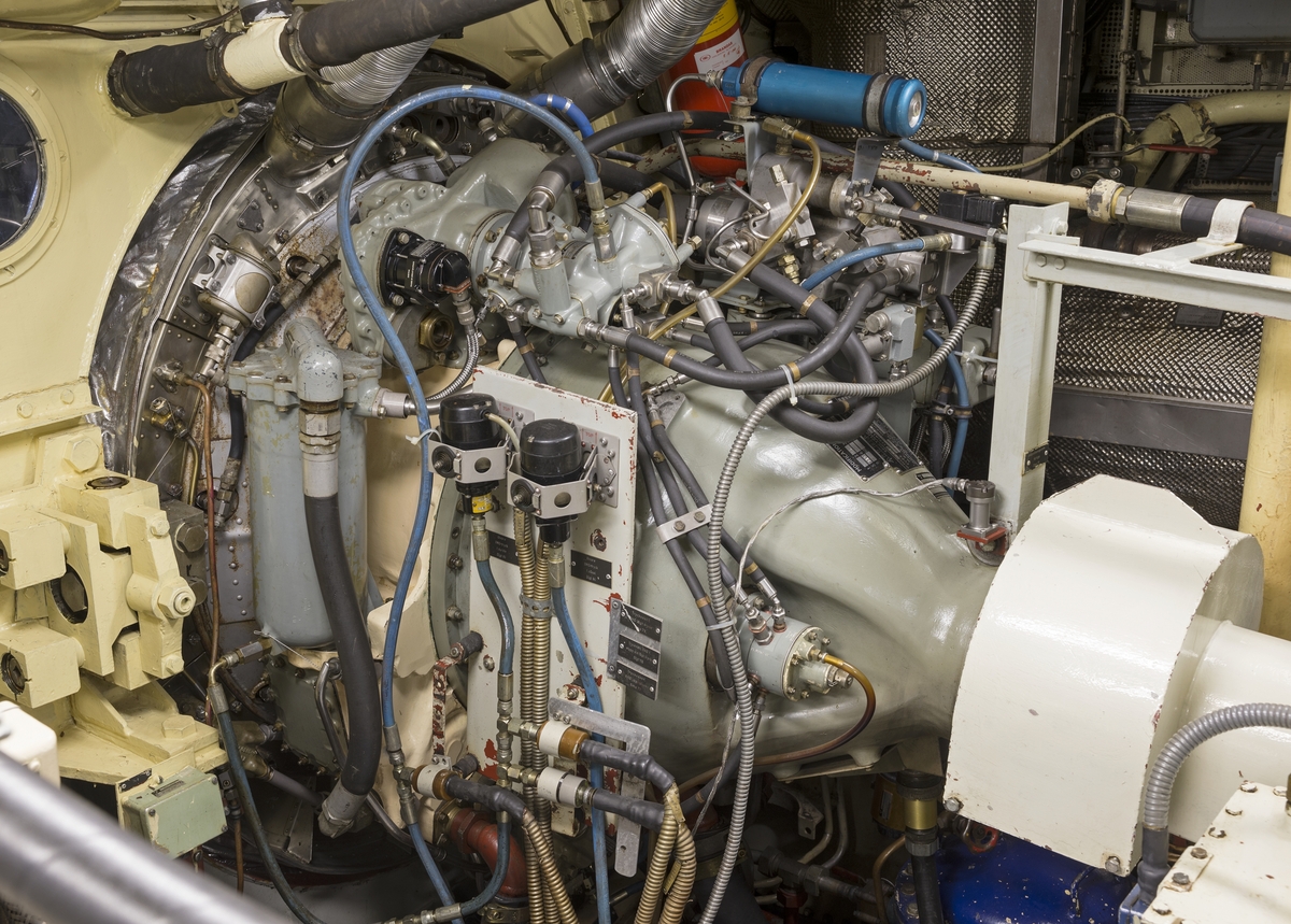 Rolls-Royce Proteus gasturbin inne i robotbåten HMS VÄSTERVIK´s maskinrum.