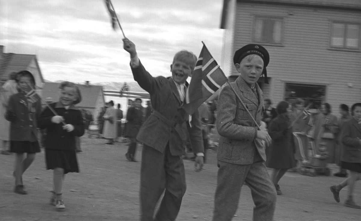 Barnetog går i Joki -svingen i ytrebyen i Vadsø. Barna er ukjent.