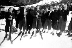 Bjellandsungdommar på skitur i Åseralsheia