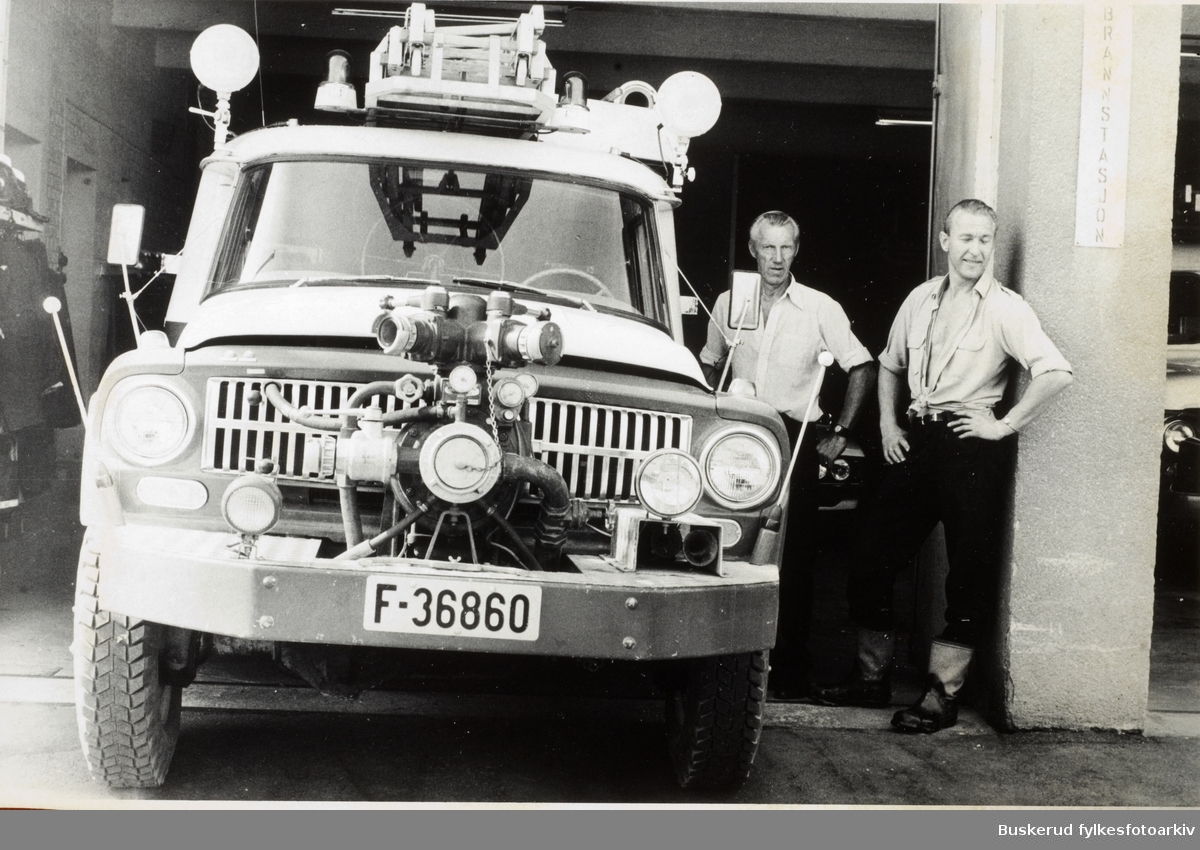 Ringerike brannstasjon
Brannbilen er en International årsmodell 1966.