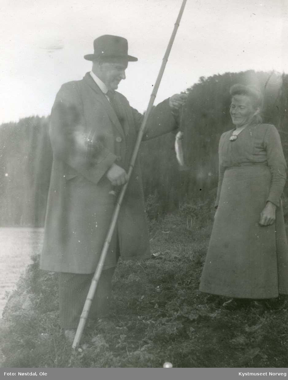 ? Sæther og Anna Sandvold på fisketur