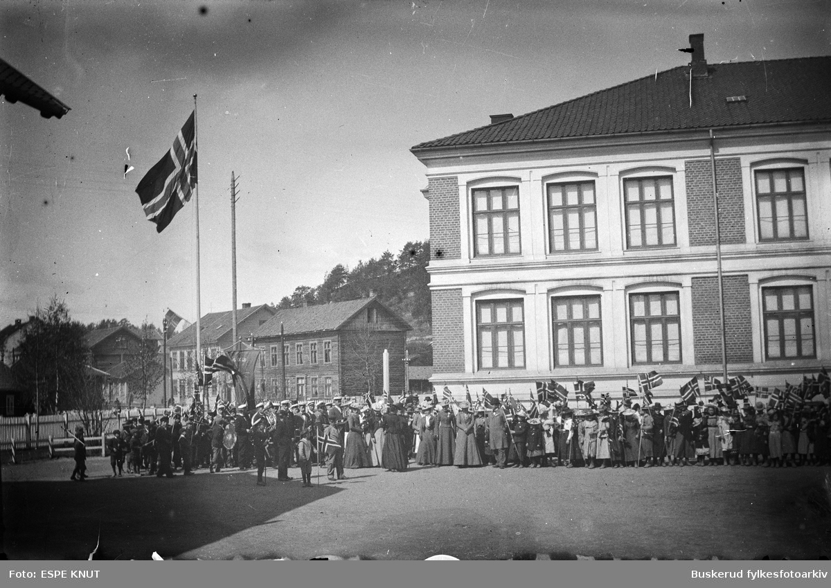 17. mai feiring på Hønefoss folkeskole ca 1900