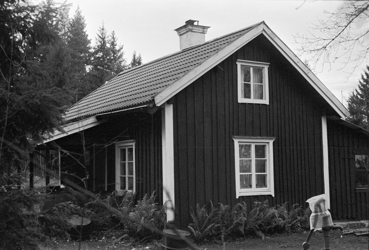 Bostadshus, Testa 1:14, Skogs-Tibble socken, Uppland 1985