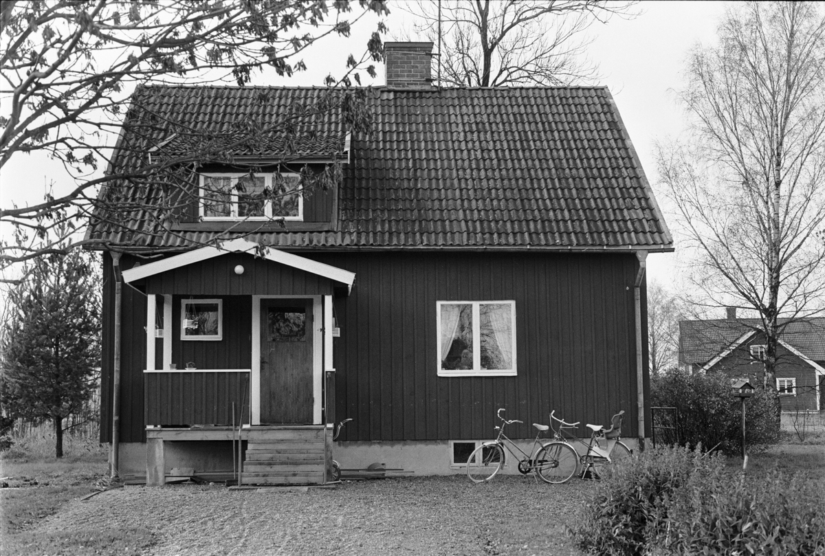 Bostadshus, Skogstibble 5:1, Skogs-Tibble socken, Uppland 1985