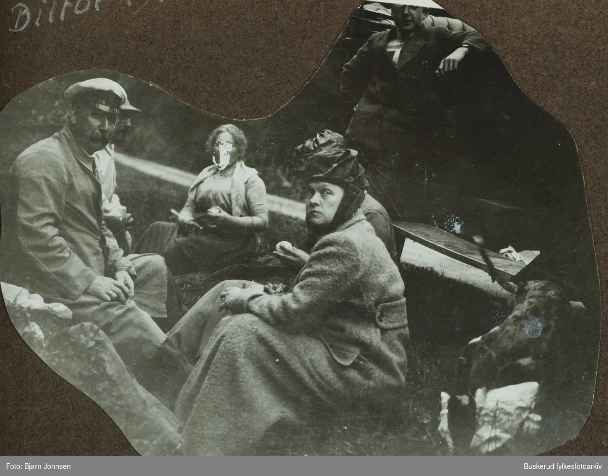 På biiltur i 1918
M.H. Rognerud, B. Grimstad, Thorvald Rognerud og Antonette Rognserud