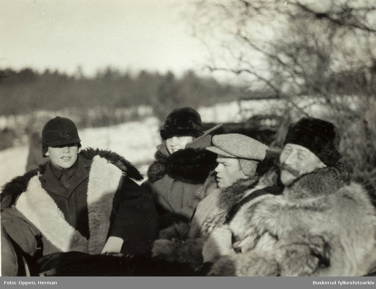 Før løpet Steinsfjorden i  1925
Kaare Berg, Gunvor Oppen, Andreas Oppen, Oluf Berg
