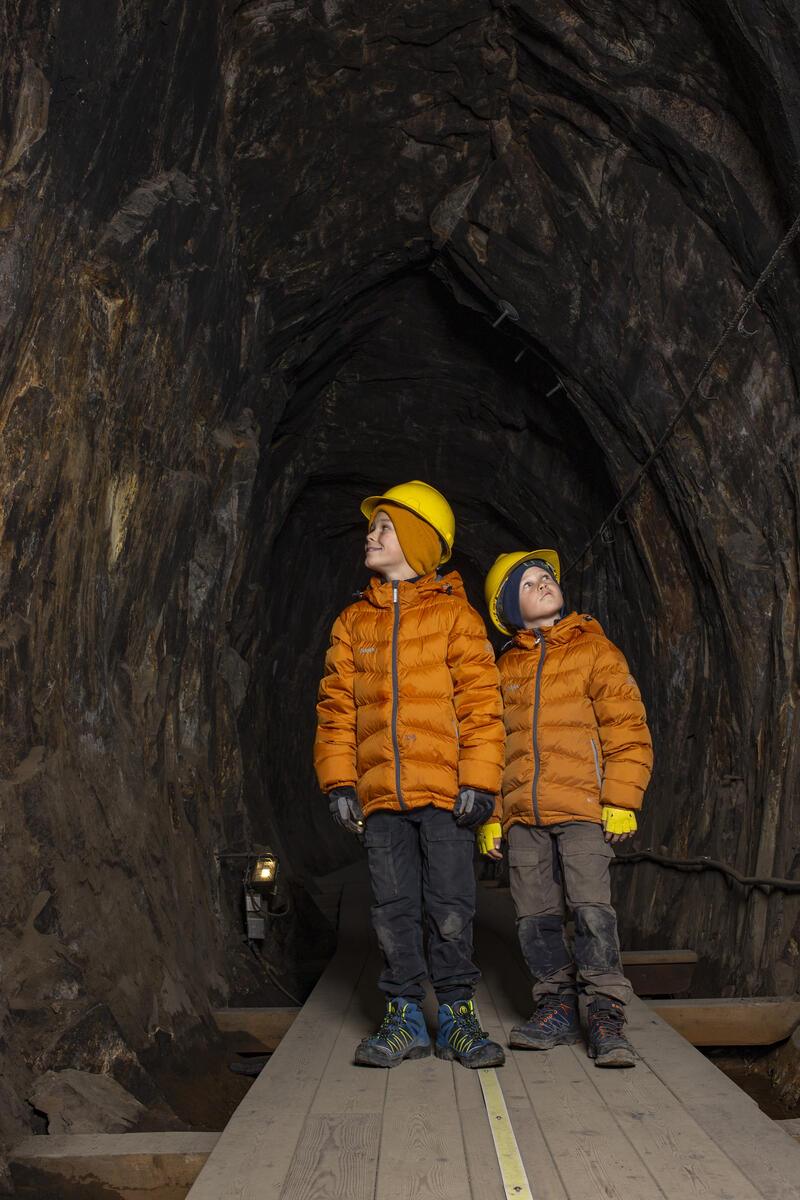 Sølvgruvene - gutter på tur (Foto/Photo)