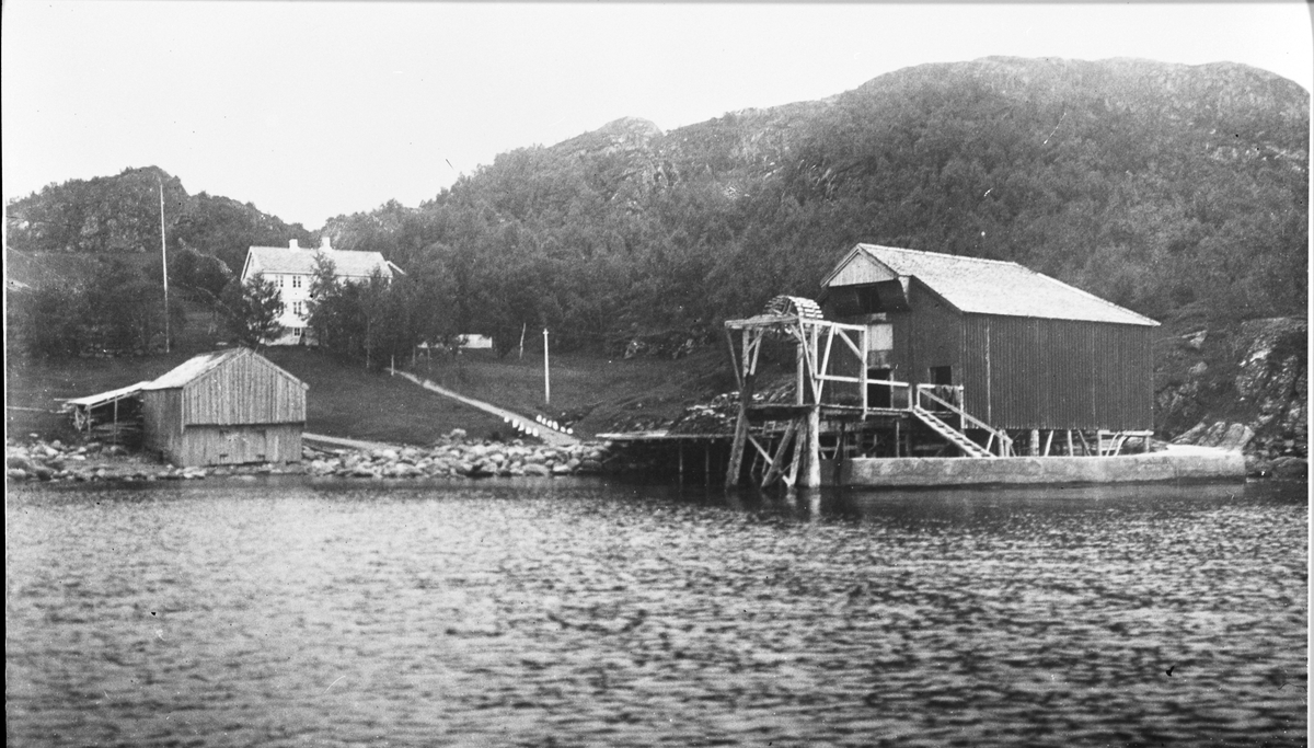 Hofstad kai, Brandsfjorden, Roan