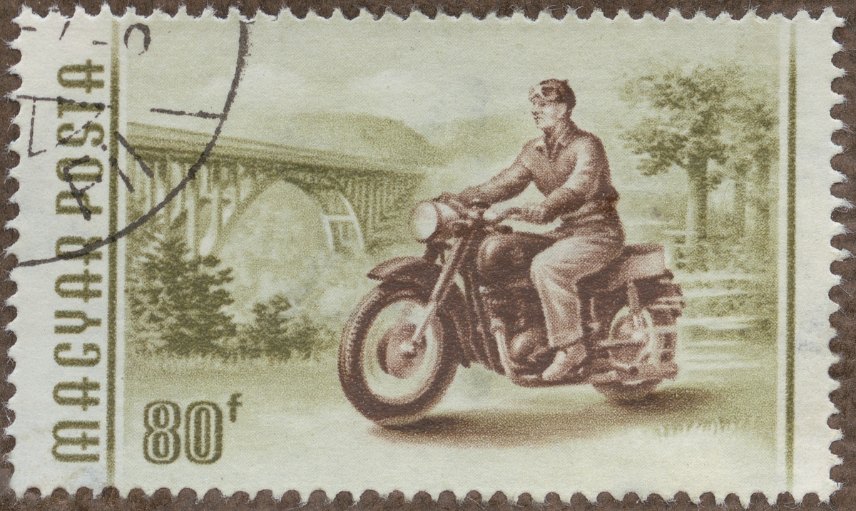 Frimärken ur Gösta Bodmans filatelistiska motivsamling, påbörjad 1950. Frimärke från Ungern, 1955. Motiv av Ungersk Motorcyklist "- Serie: Ungerska Exportvaror -"