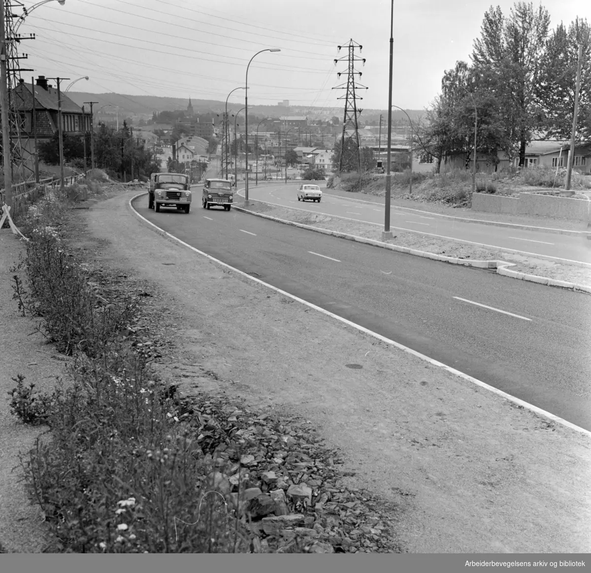Ringveien ved Løren skole. Juli 1964
