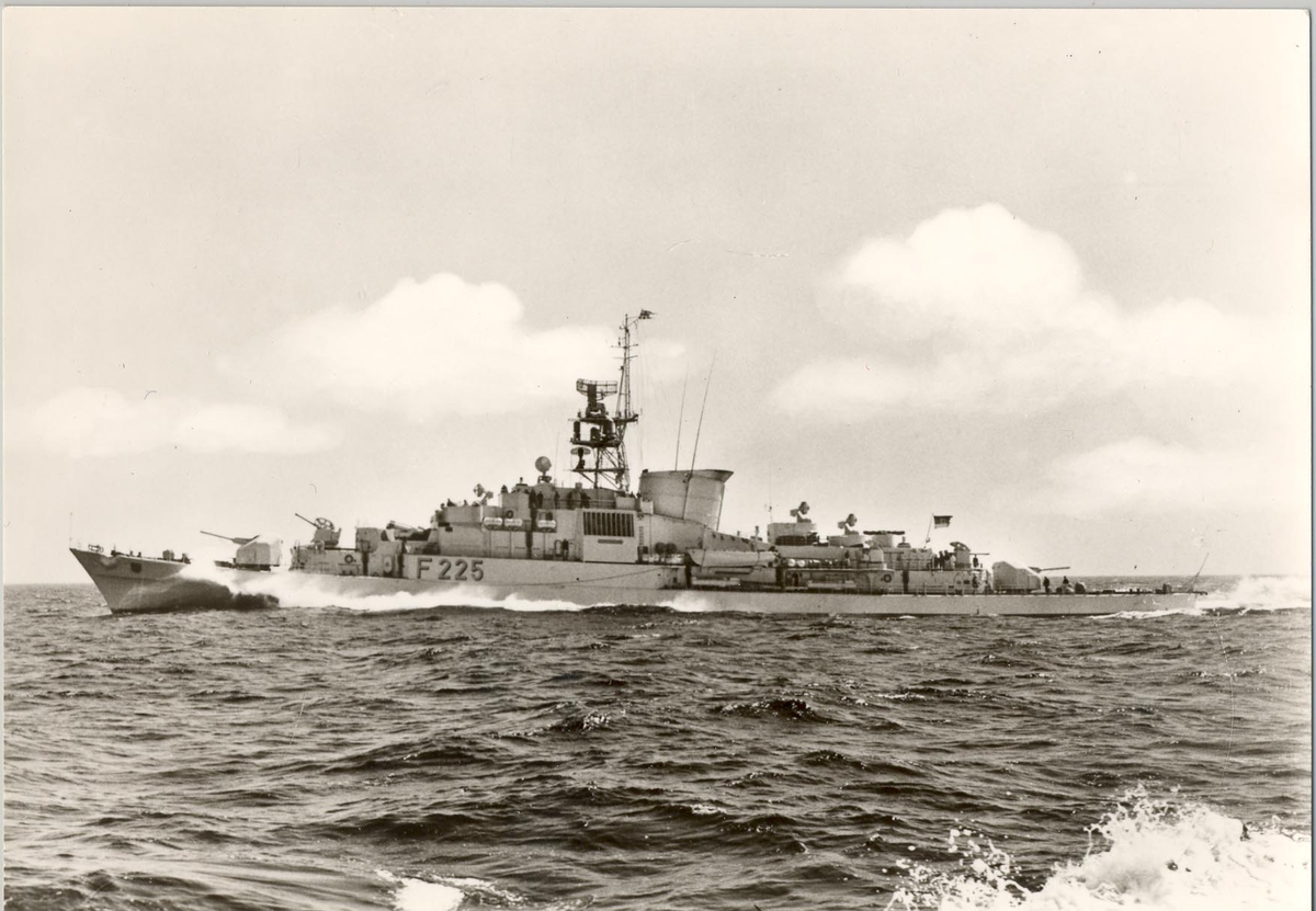 Tysk fregatt Braunschweg, sjøsatt 1962