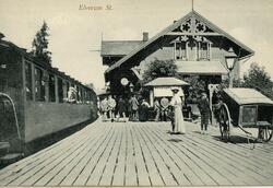 Persontog på Elverum stasjon