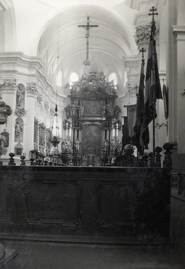 Interiör från en kyrka i mestadels barock. 
Text under fotot: "Motiv från Tyskland, 1931". (Nürnberg?).