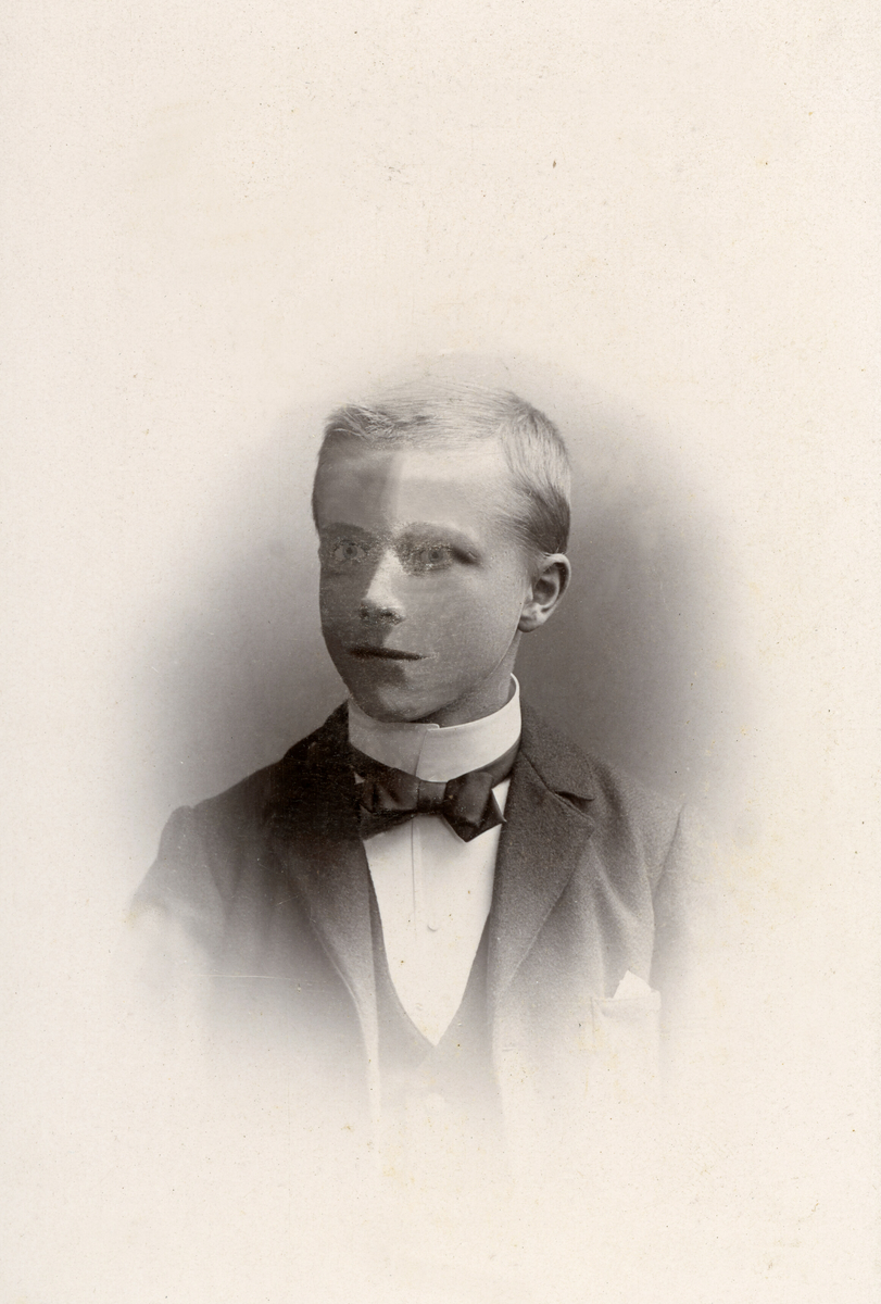 Portrettfoto av ung mann