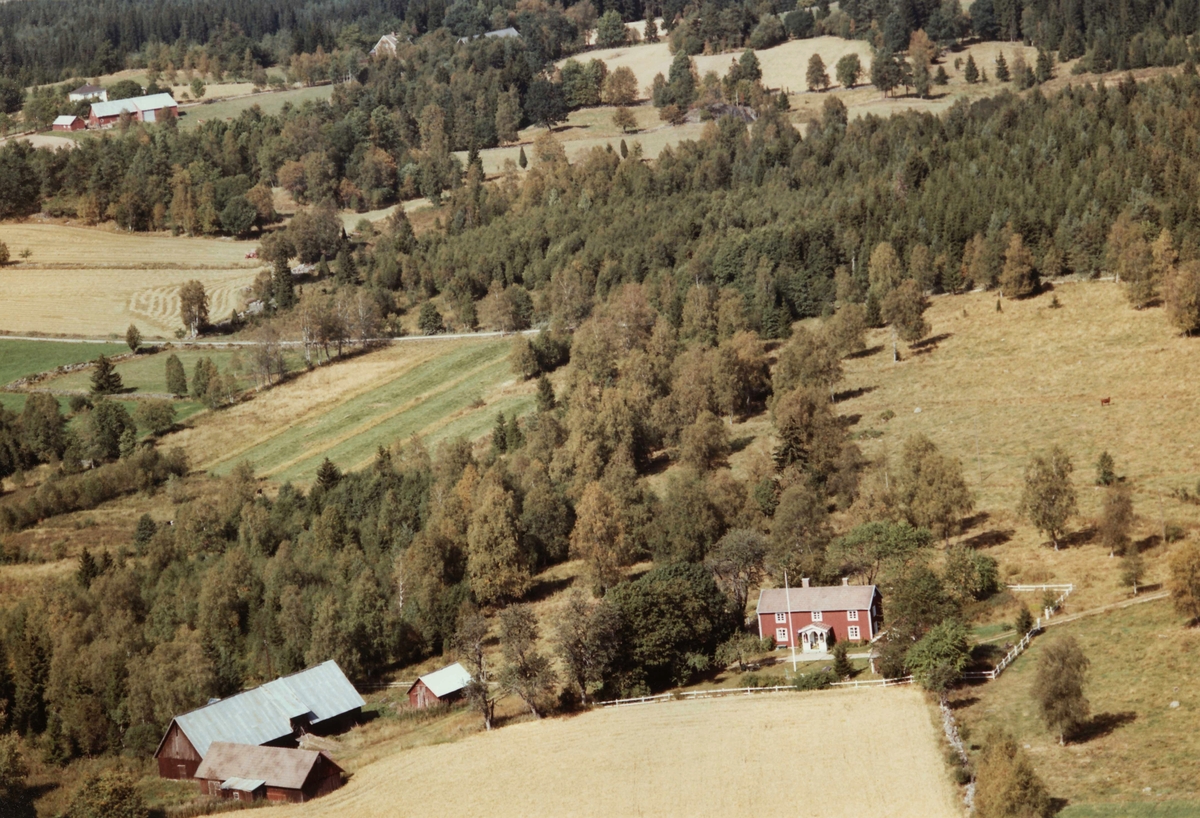 Flygfoto över fastighet Sörgården 2 i Femtinge, Sävsjö kommun.