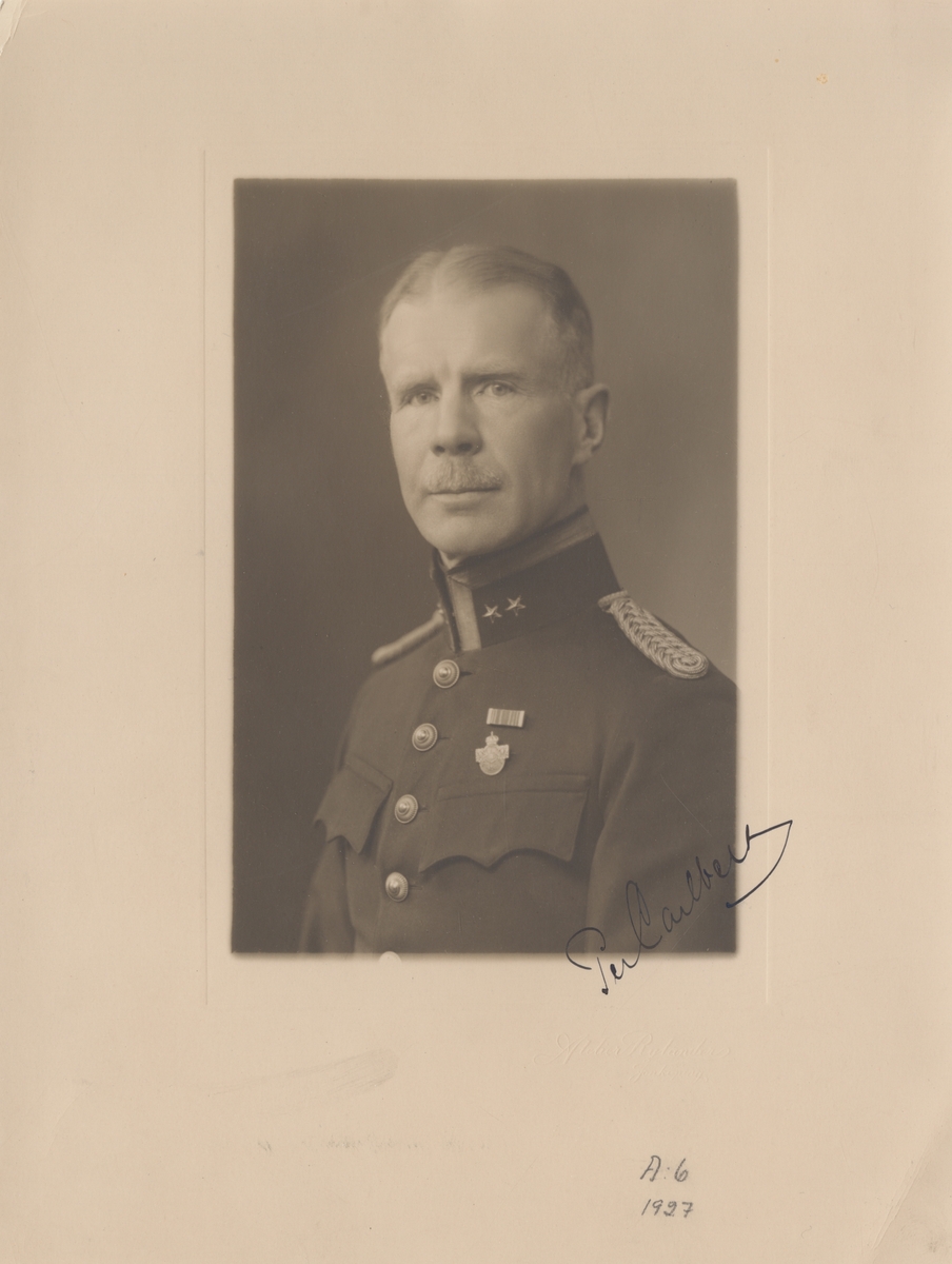 Porträtt av Per Carlberg, överstelöjtnant vid Jönköpings artilleriregemente A 6.