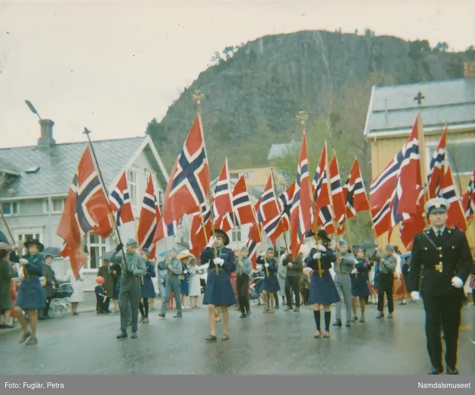 17. mai 1967 i Namsos. Flaggborg