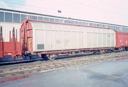 Lukket godsvogn litra Hbikks nr. 237 6064 på Hamar stasjon