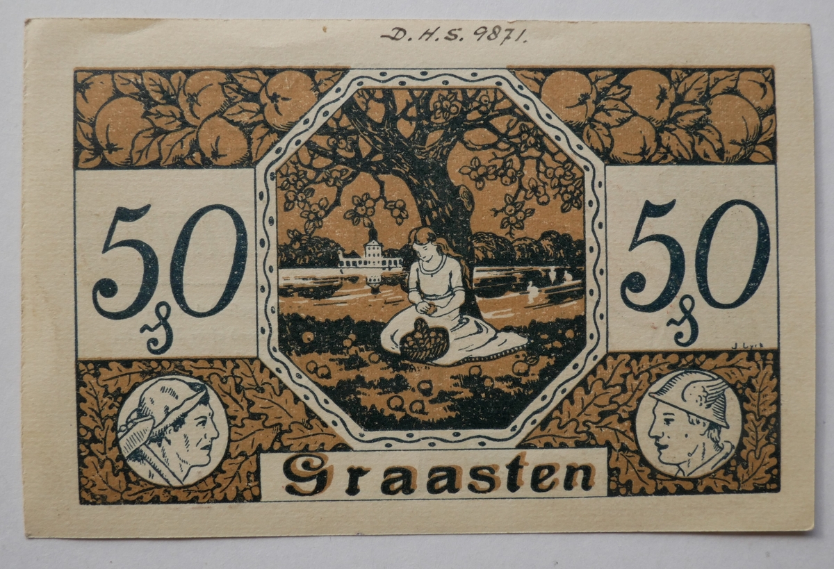 5 Slesvigske pengesedler (9869 - 73).

9871 - Nödpengeseddel for Graasten. 1920. 50 Penning no 01308.

Gave fra statsdyrlæge Sigurd Tillier, Bergen.