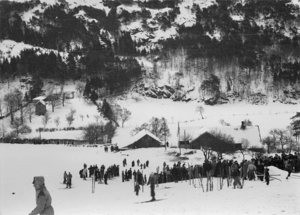 Ludvig Adamsens stykke i skihoppet i Årstaddalen, 2. januar 1940.