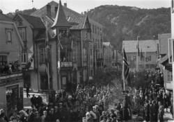 Fredstoget i Johan Feyersgate, 8. mai 1945.