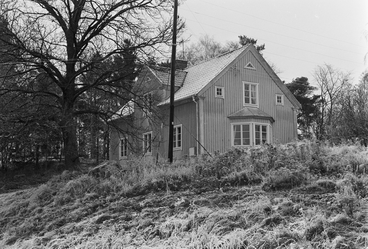 Bostadshus, Lörsta S, Uppsala-Näs socken, Uppland 1984