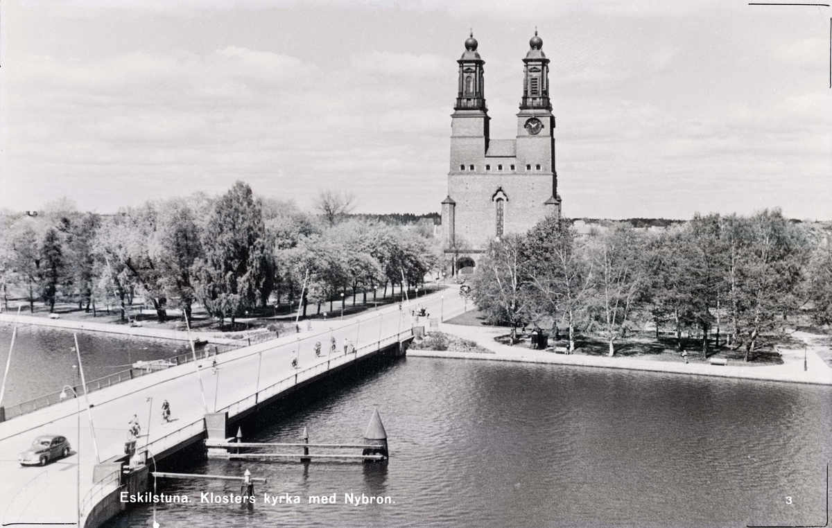 Nybron och Klosters kyrka i Eskilstuna.