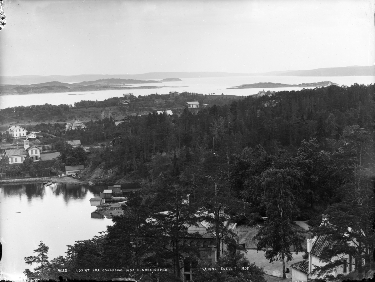 Bygdøy og Bunnefjorden sett fra Oscarshall