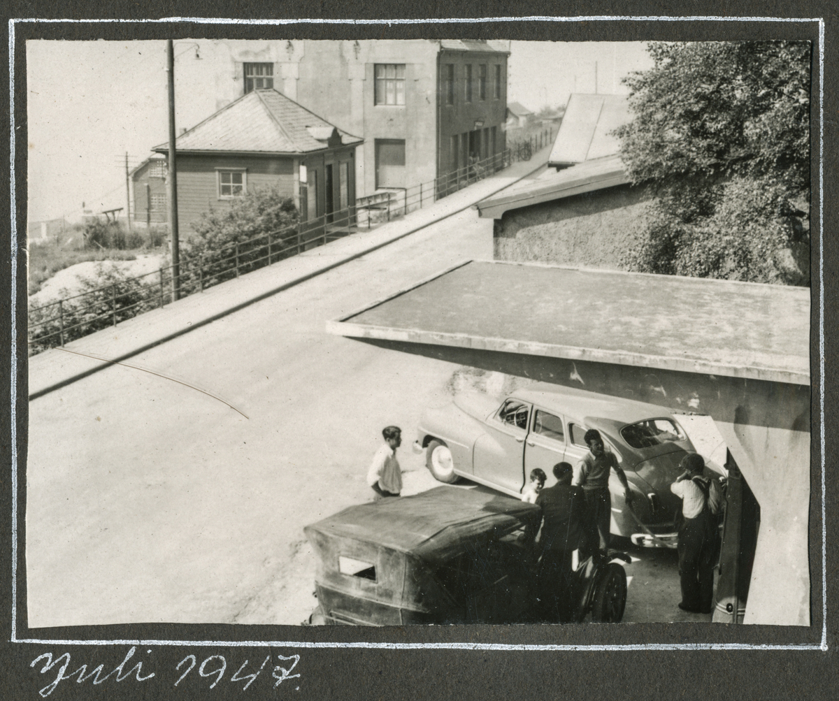 Pumpestasjon, bensinstasjon i Tyssedal juli 1947.