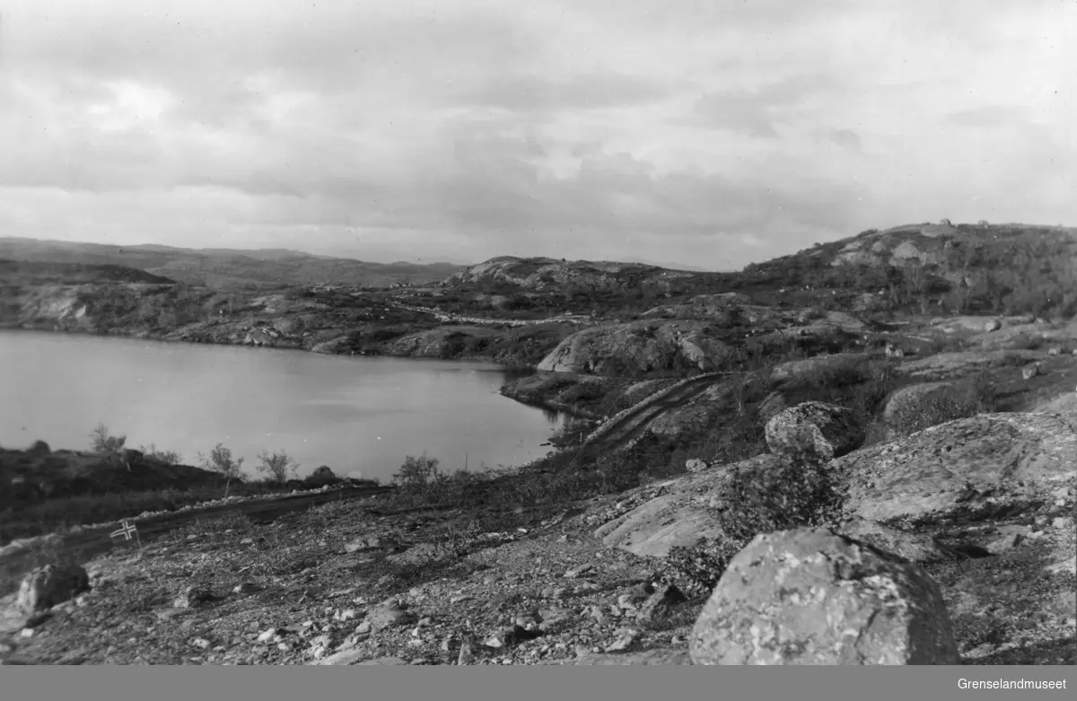 Sett nordover mot Ørneveiens høyeste punkt, Cote 151. Fra Ørnevandsforekomsten, 16.09.1937