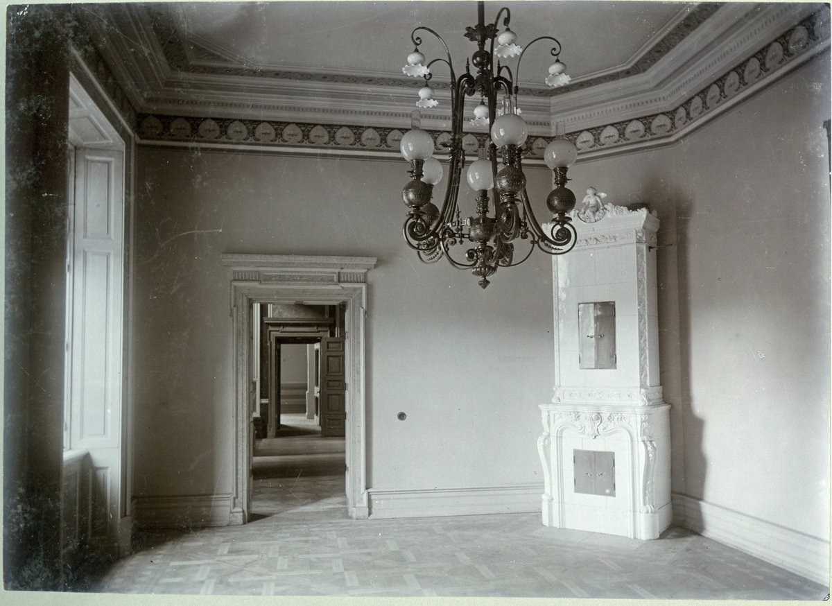 Villa Korndahl; Lilla Matsalen1895. Senare Villa Papyrus. Fotograferingen utfördes
efter köpet av dödsboet efter Otto David Francke.