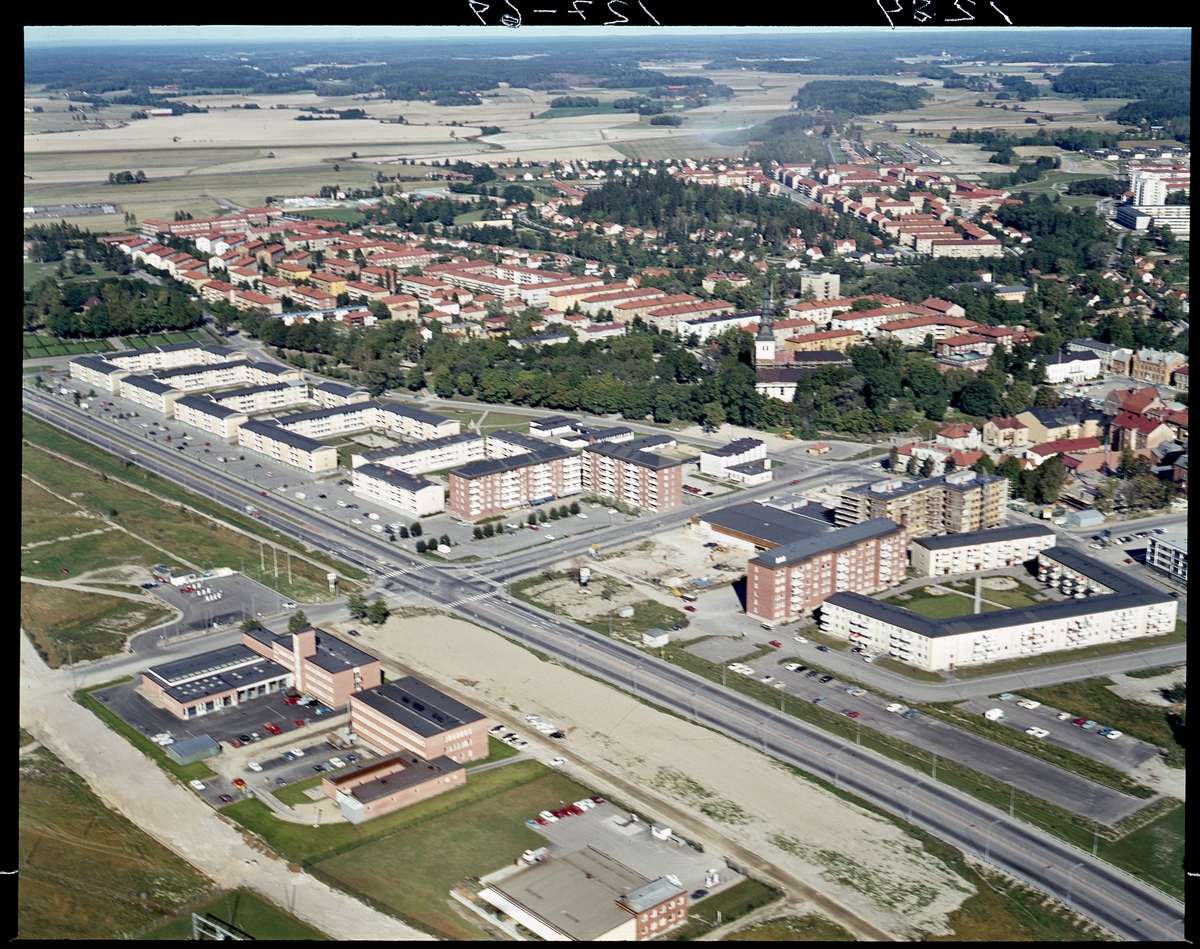 Flygfoto över centrala Köping.