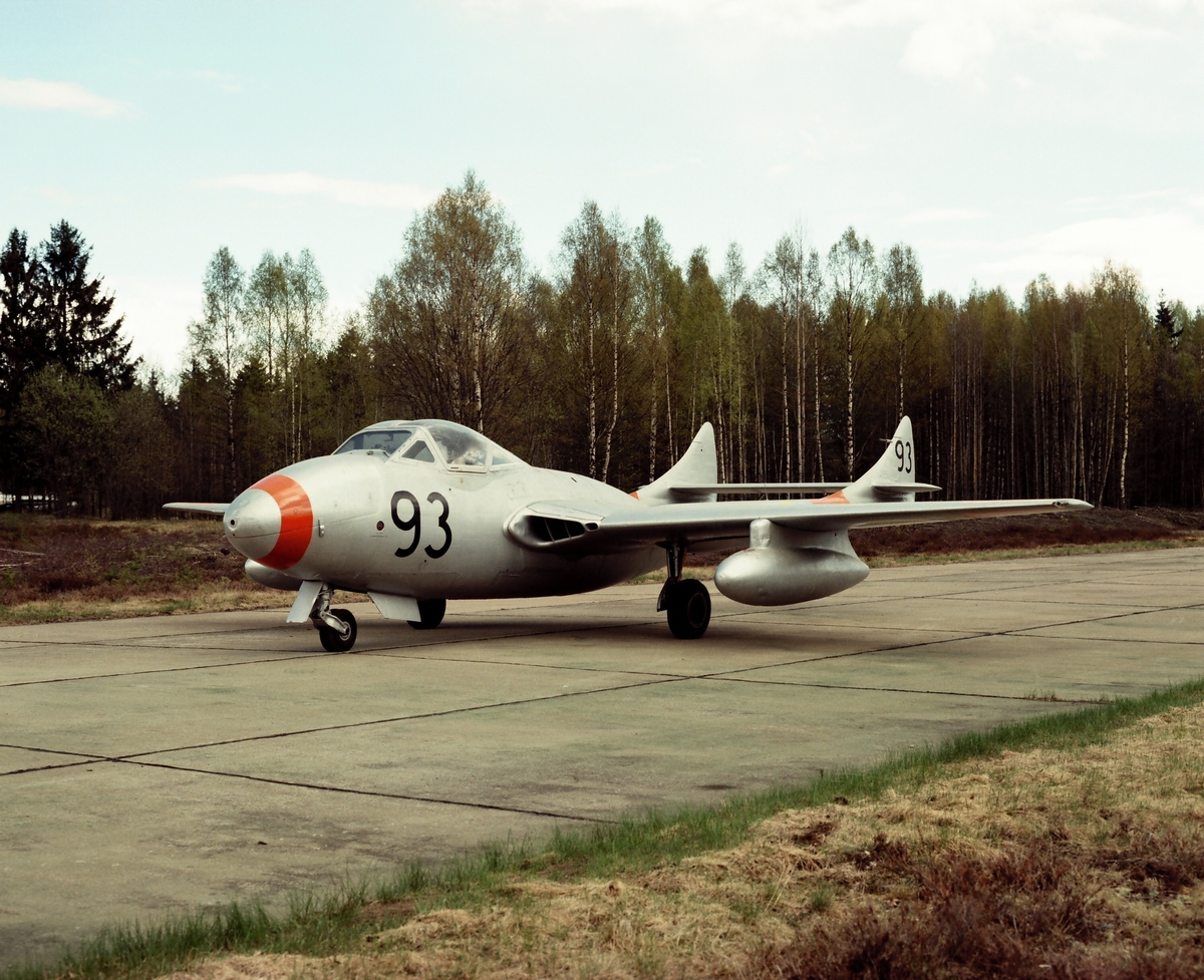 De Havilland D.H.115 Vampire T.55 (svensk gave), Luftforsvaret 1952-54. FMU-Flysamlingen.