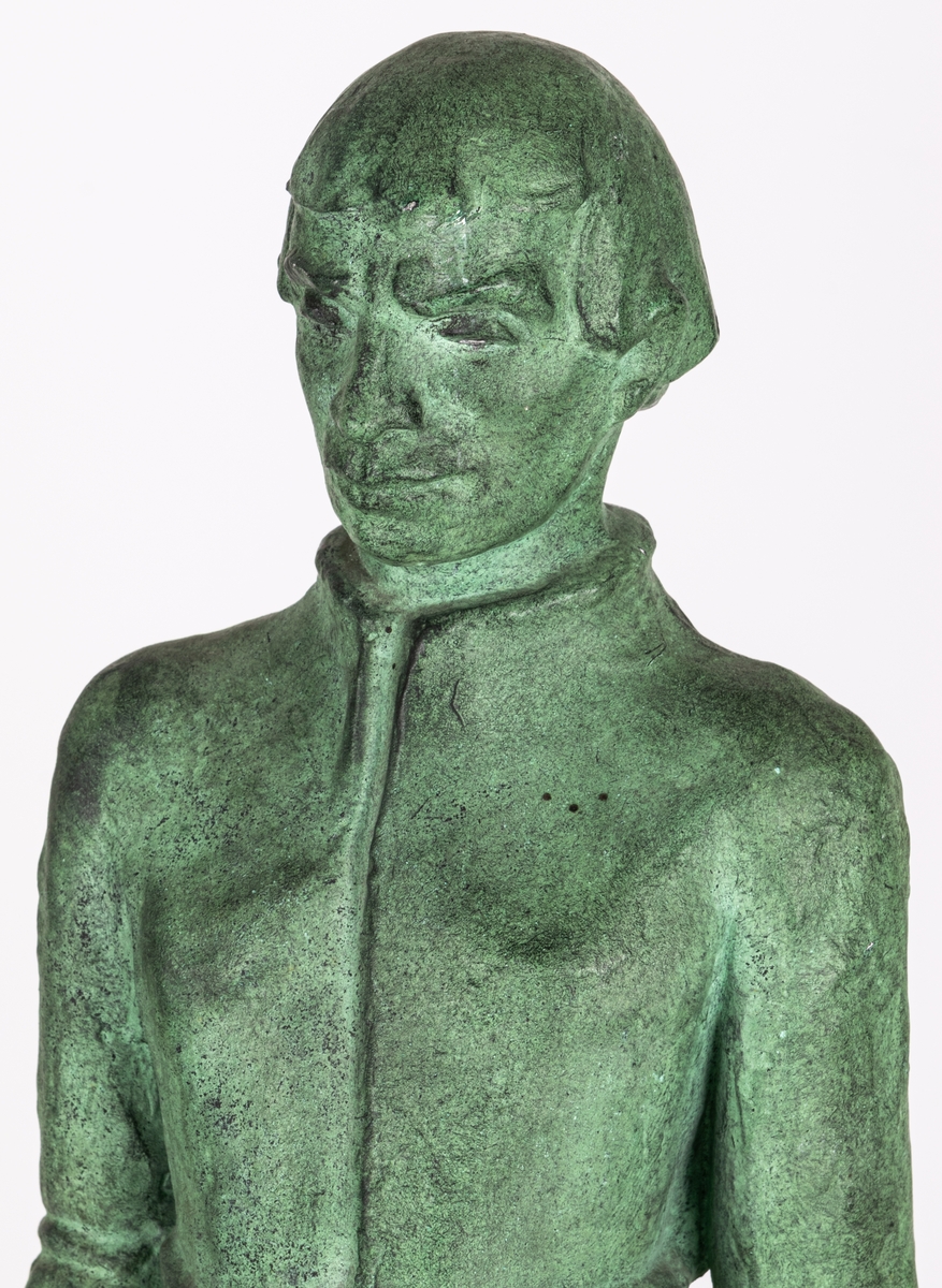 Skulptur patinerad gips, "skiss till Staffansmonument" av Maggie Wibom.