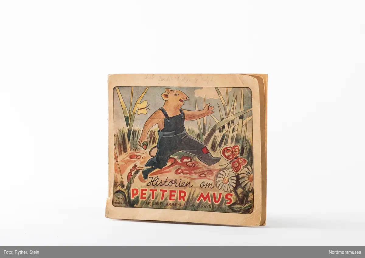 Illustrert barnebok med tittelen "Historien om Petter Mus".