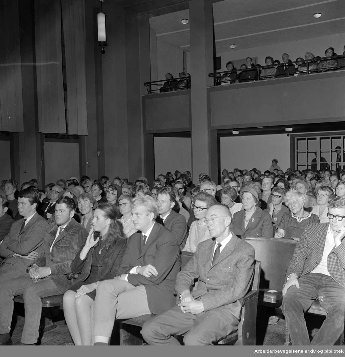 Kulturuka 1966. "En forfatter møter folket". Foredrag i Deichmanske bibliotek med Johan Borgen. 21. September 1966