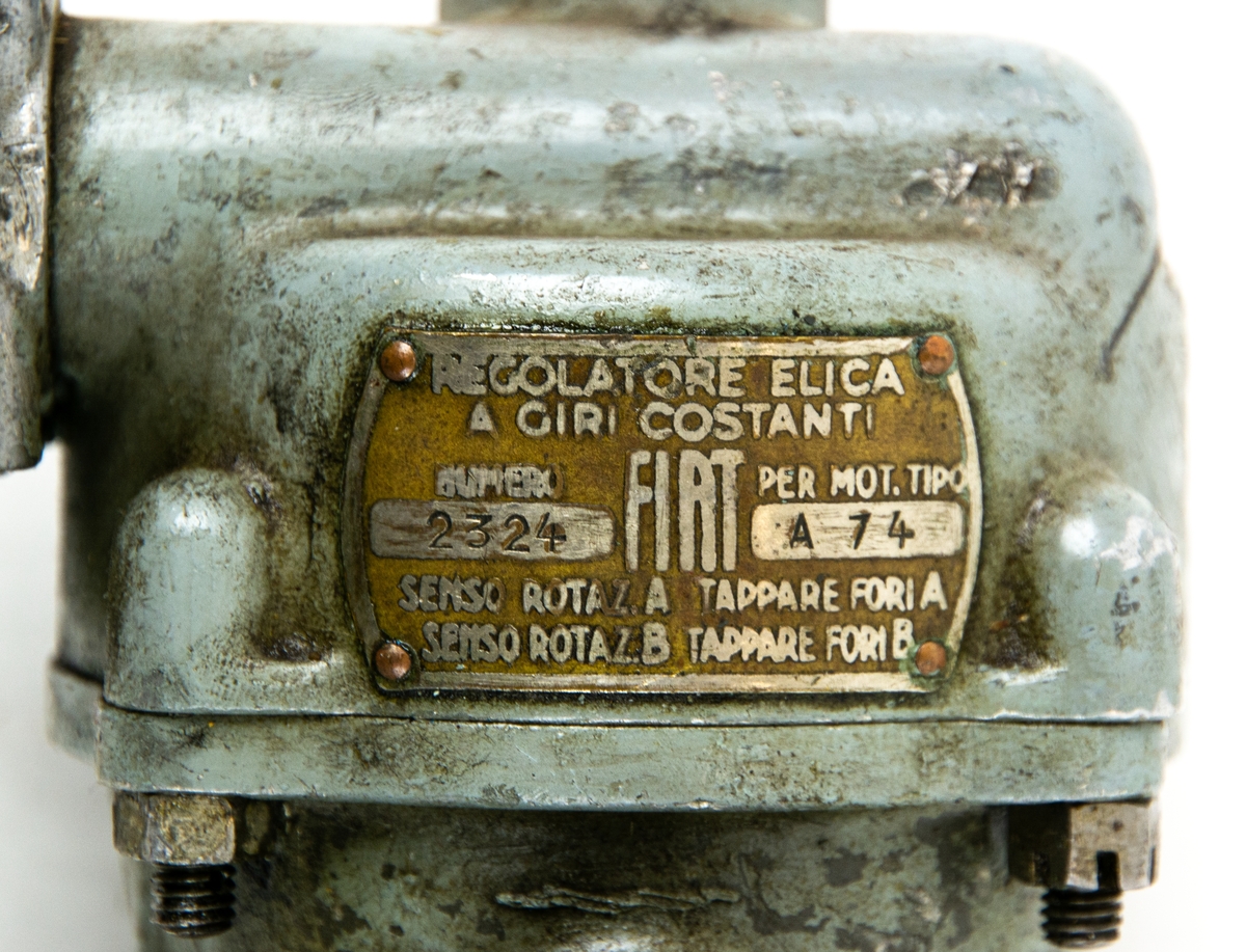 Propeller-regulator typ A74, tillverkad av Fiat.